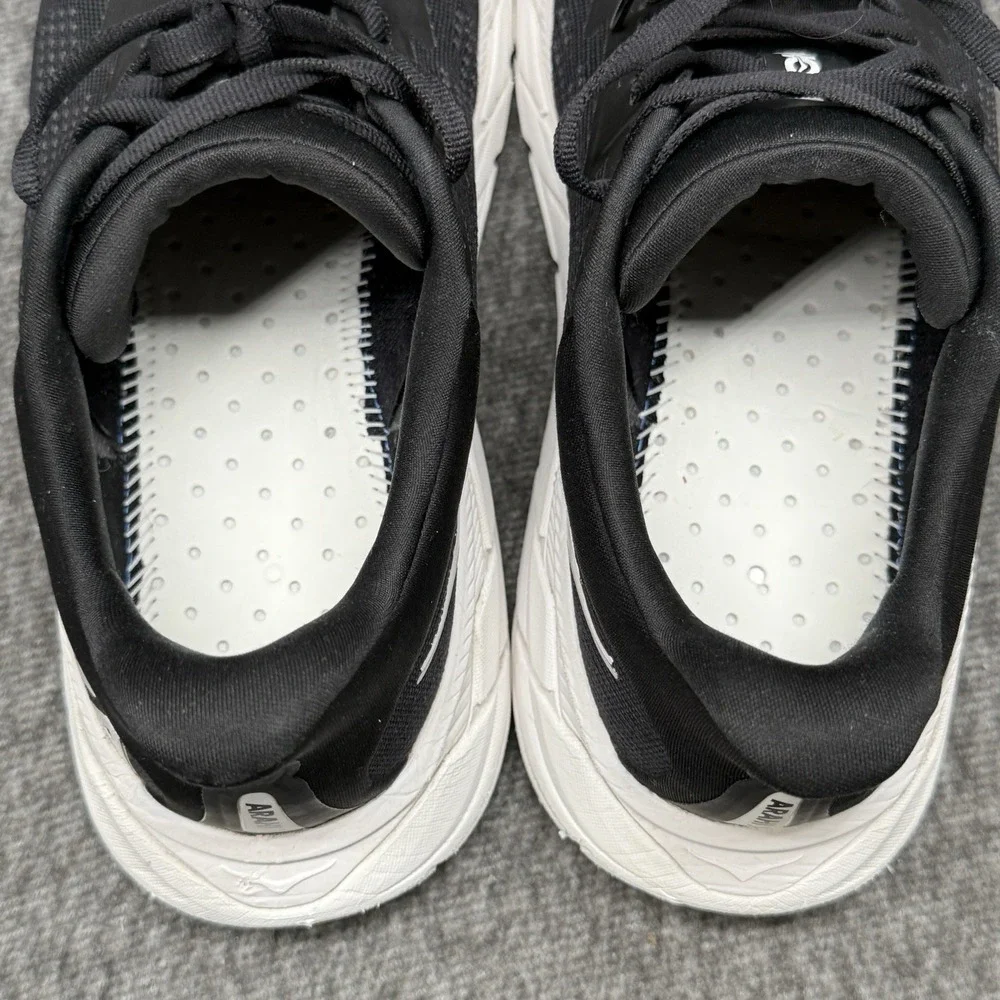 Hoka One Arahi 7 Wide-Fit Black/White Running Shoes Sneakers 8.5 D‎ Women